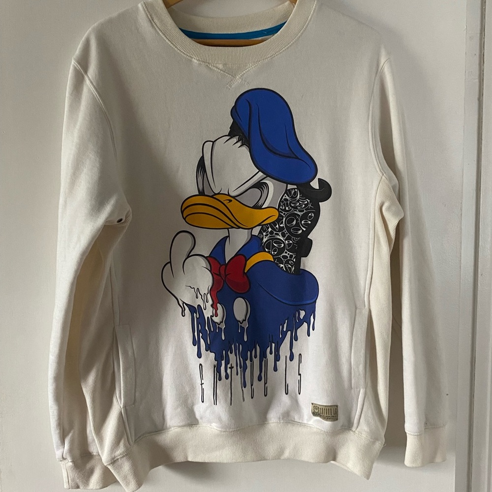 Entree LS Donald Duck Crewneck